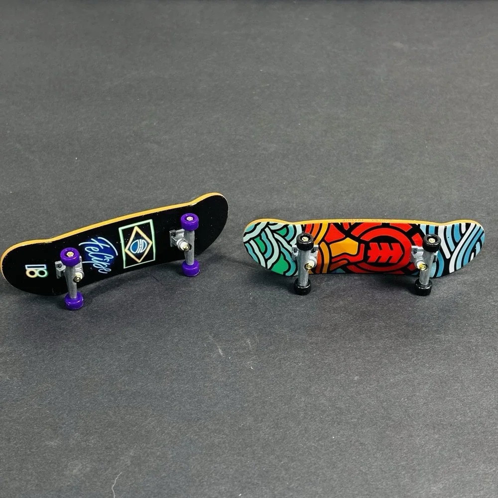 Tech Deck‎ 4in mini skateboards lot of 2 Element &Felipe Gustavo